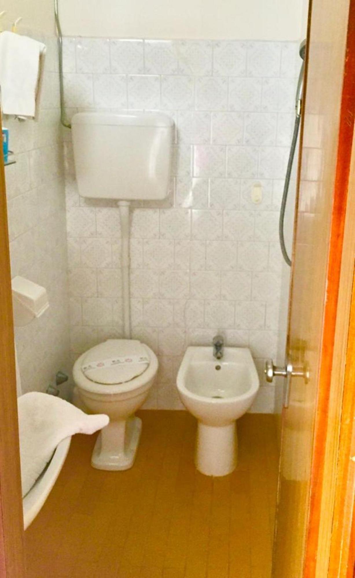 Hotel Alessi** ريميني المظهر الخارجي الصورة